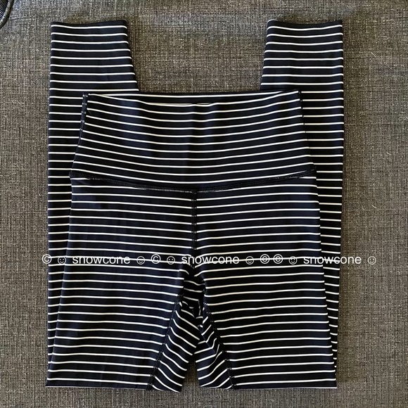 Lululemon Wunder Under High-Rise Tight *Luxtreme 25”
Parallel Stripe Black - Picture 4 of 16